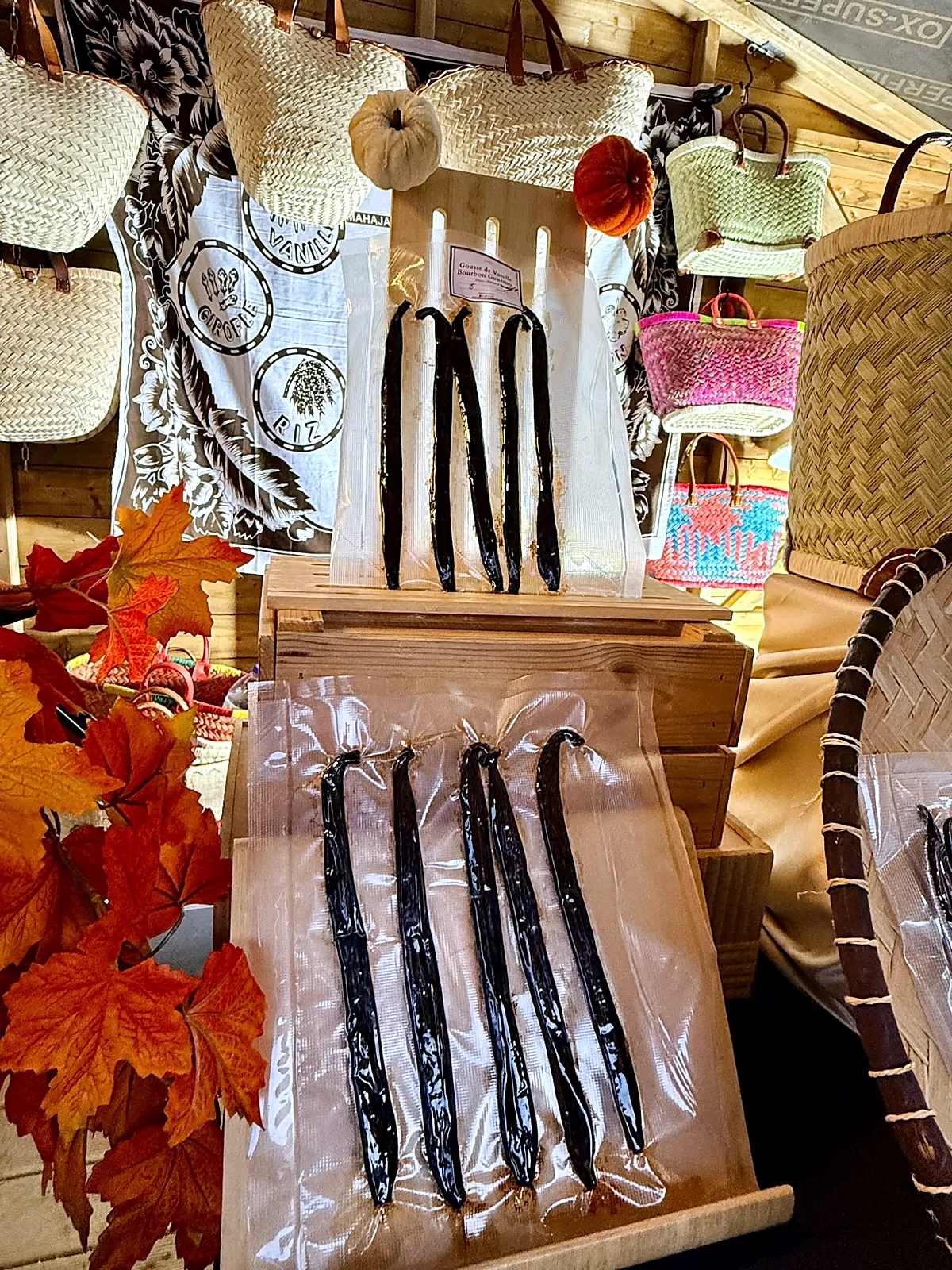 Présentation de produits et d’artisanat HAREA sur un stand